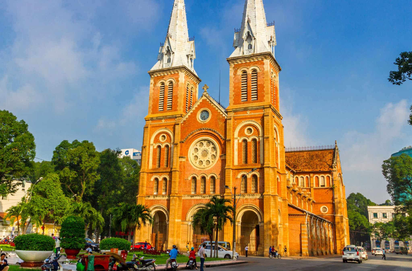 Day 10 : Ho Chi Minh free easy -  Departure (B)