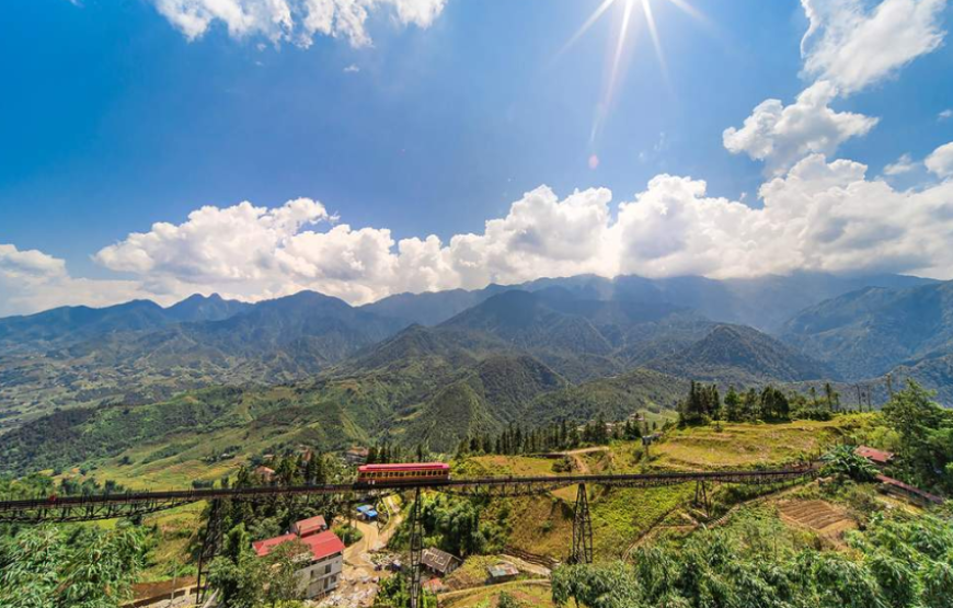 Sapa Trekking by Limousine Bus 3D2N