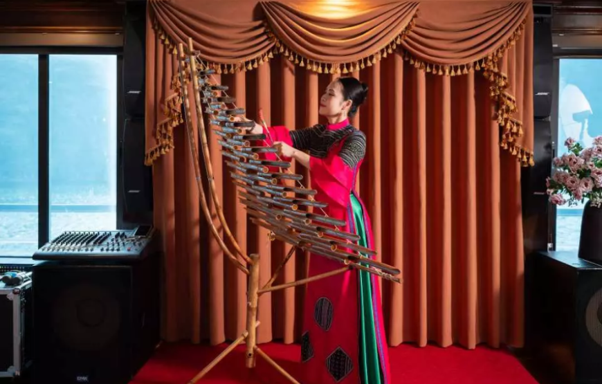 Bai Tu Long Bay Cruise with 6 Hours Cruising