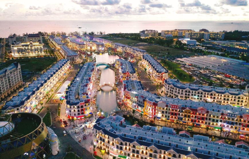 Sunset and Night Squid Fishing Tour